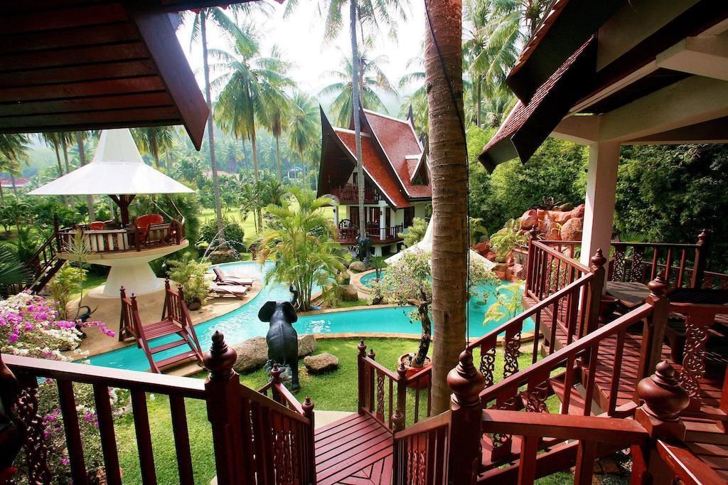 Coco Palace Resort Nai Harn Quarto foto
