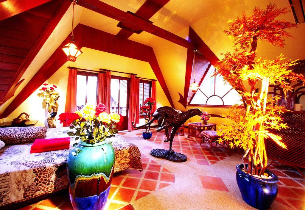 Coco Palace Resort Nai Harn Quarto foto
