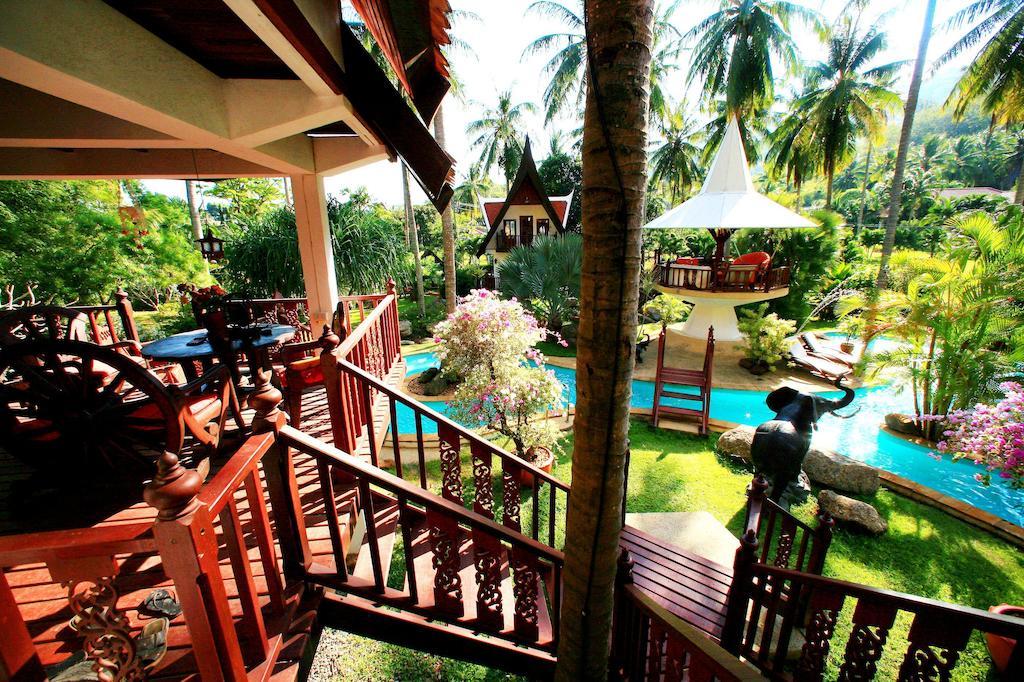 Coco Palace Resort Nai Harn Quarto foto