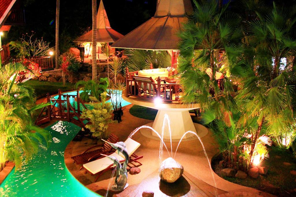 Coco Palace Resort Nai Harn Exterior foto